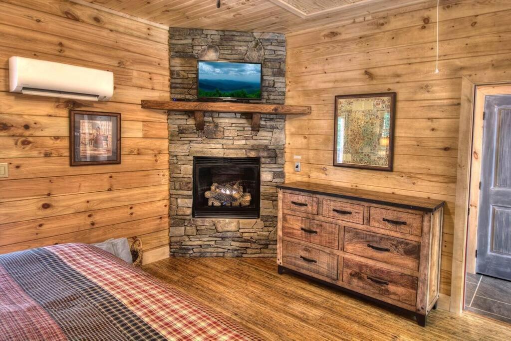 Honeymoon Getaway In Woods Near Noc And Smoky Mtn Rr Villa Bryson City Eksteriør billede